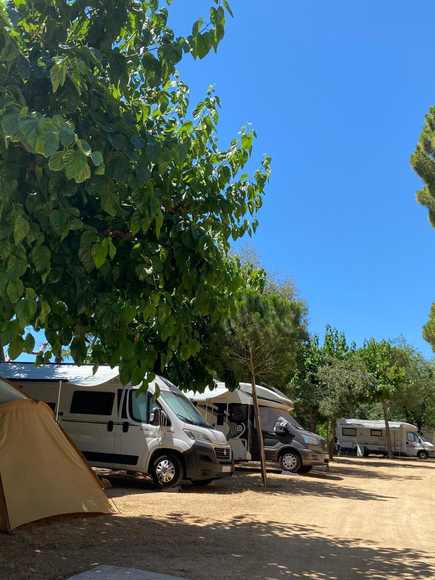 Camping Roca Grossa Калелья Екстер'єр фото