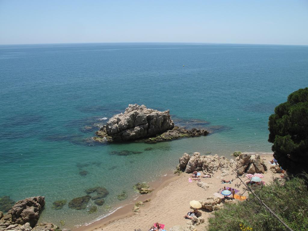 Camping Roca Grossa Калелья Екстер'єр фото